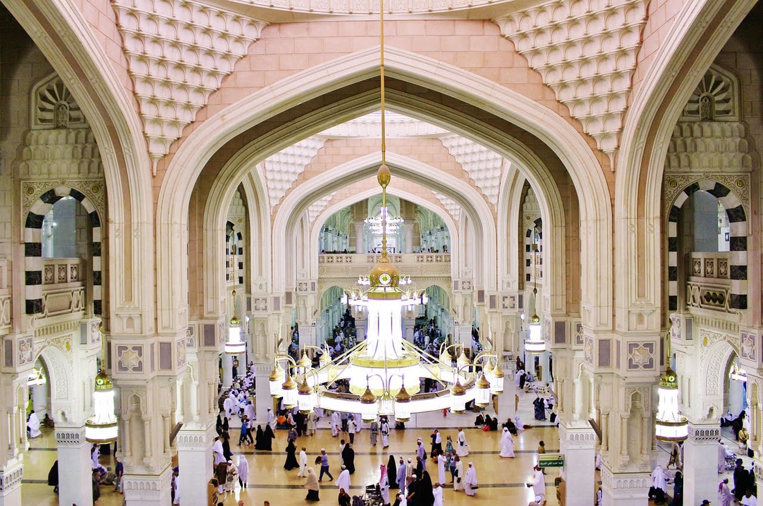Masjid Nabawi Inside