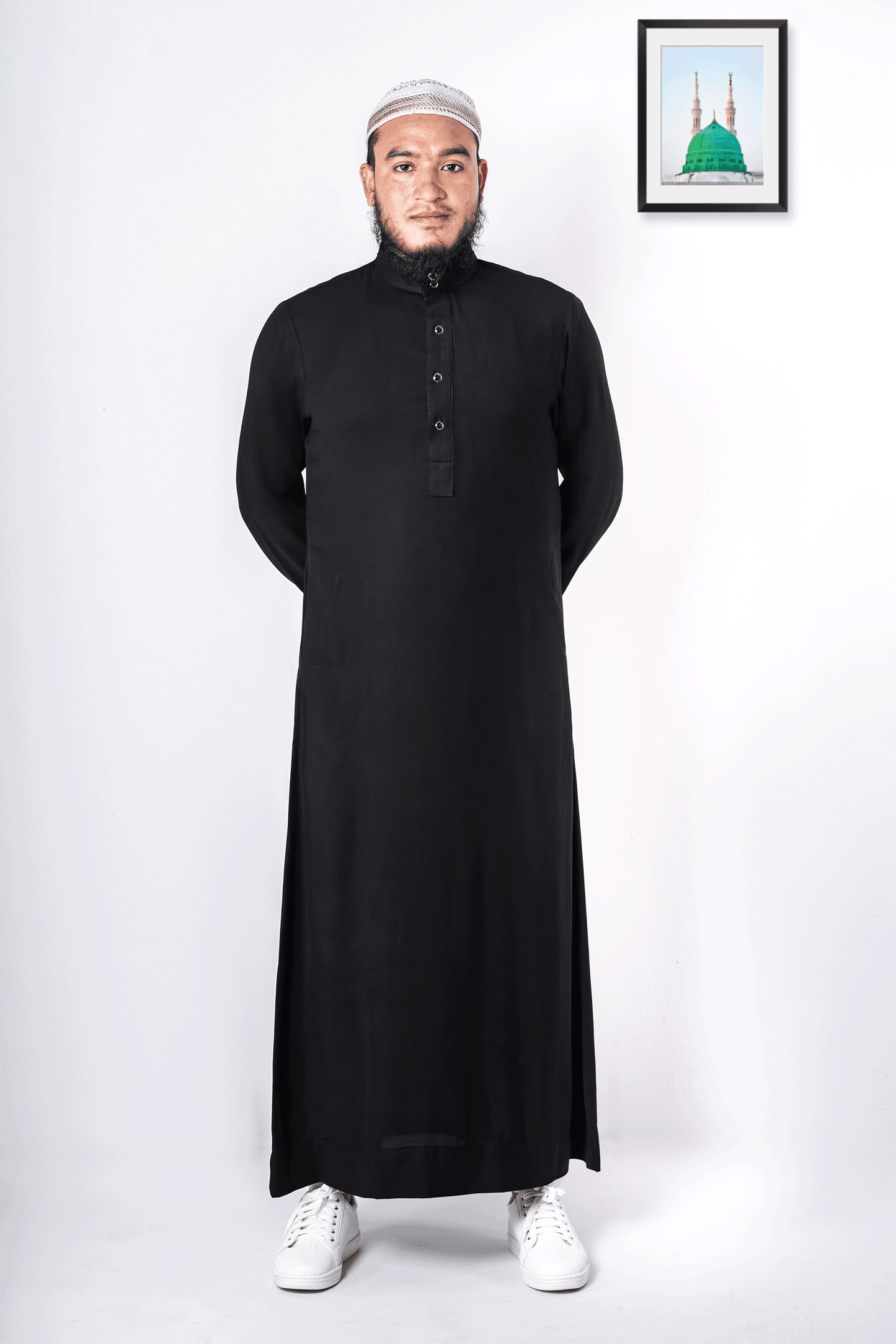 Classic black thobe | Saudi thobe for men - Sunaan