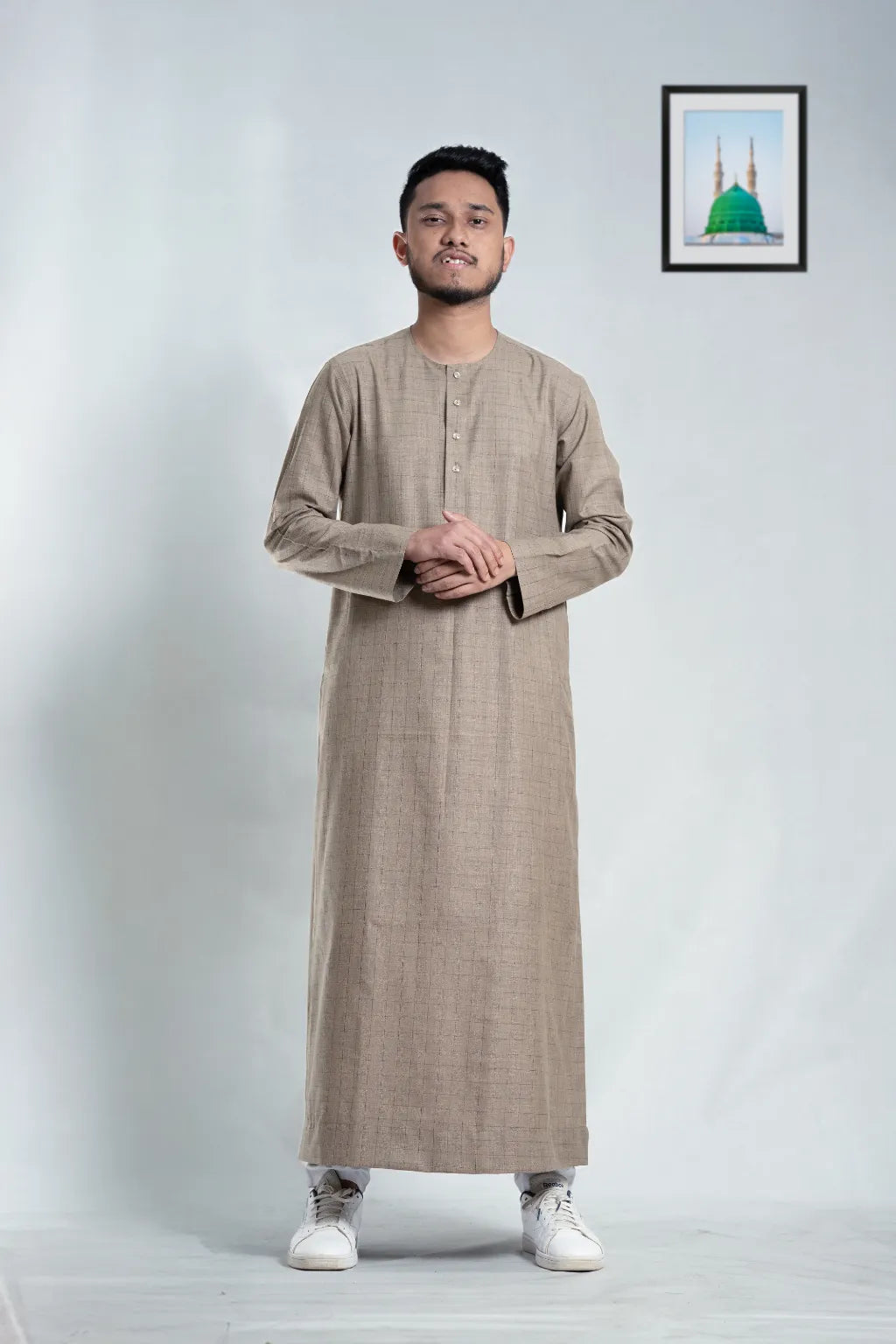 Arab Thobe for Men – Kandura-Inspired, Breathable Fabric, Custom Tailored
