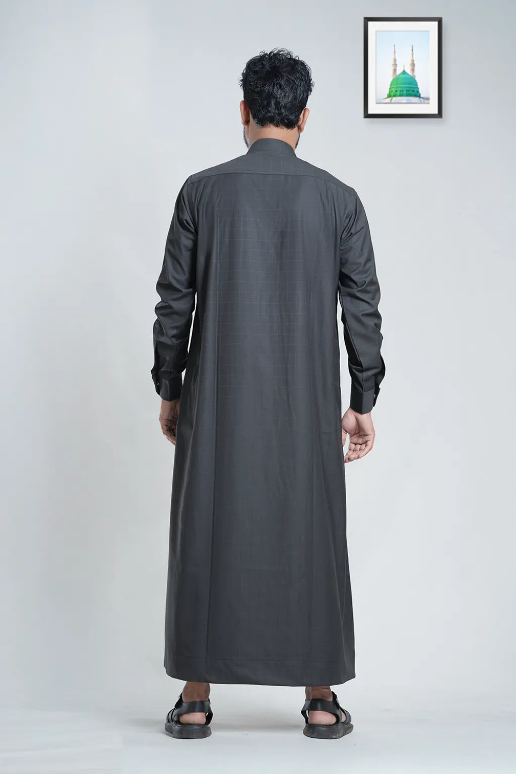 Premium Black Thobe: Suit-Grade Fabric, Winter-Ready, Saudi Dishdasha with Cuffs
