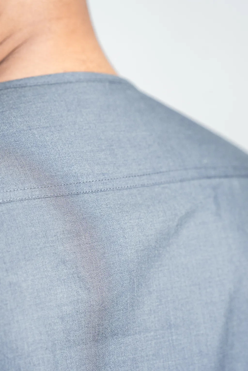 Grey Thobe – Tuxedo-Inspired Designer Jubba for Weddings, Emirati Kandura-Inspired Design