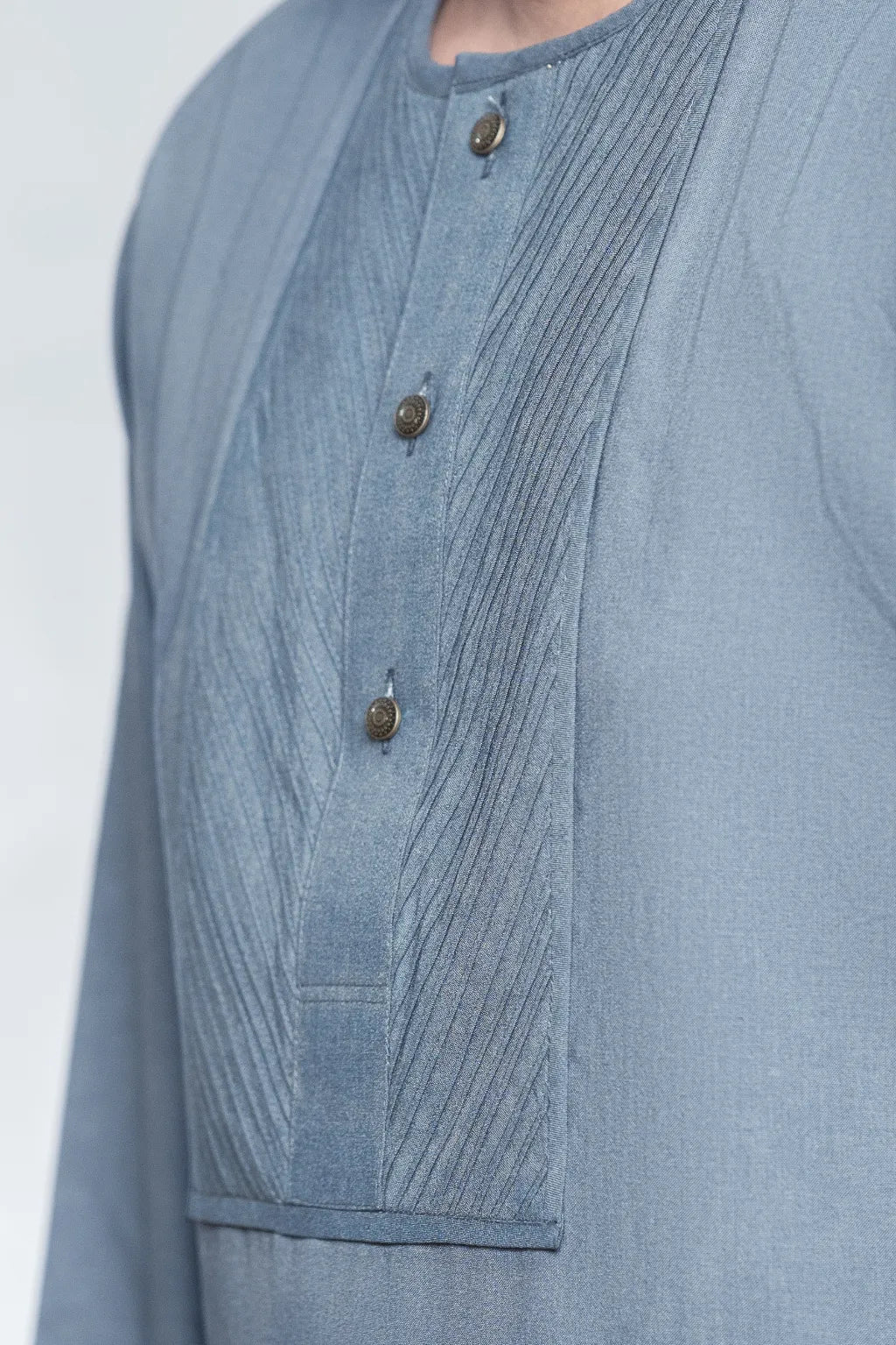 Grey Thobe – Tuxedo-Inspired Designer Jubba for Weddings, Emirati Kandura-Inspired Design