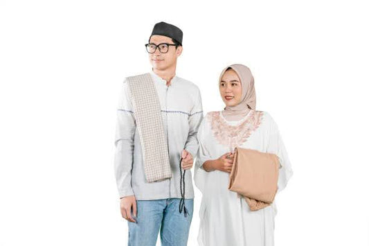 How Islamic Fashion Enhances the Umrah Experience