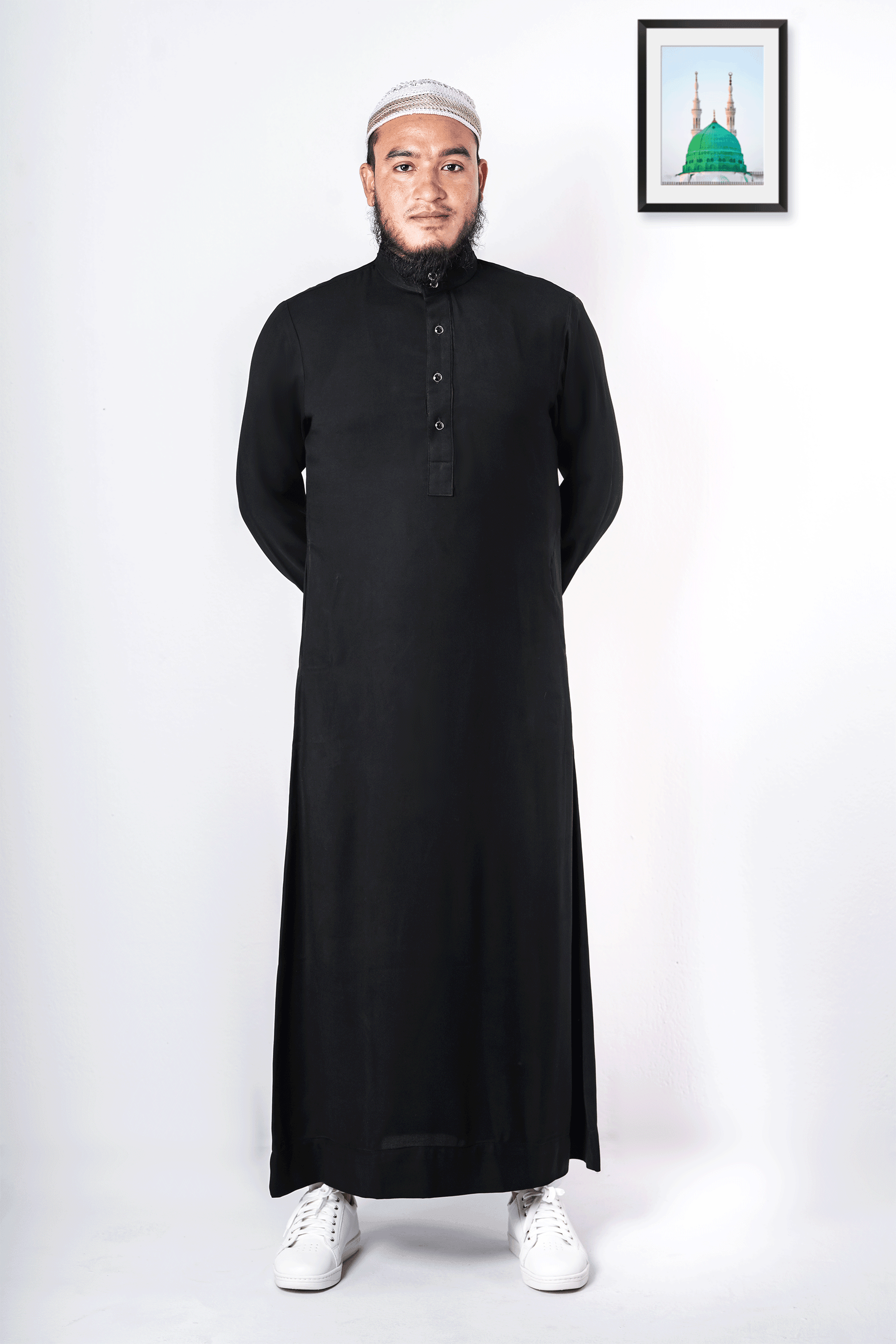 Classic black thobe  | Saudi thobe for men - Sunaan