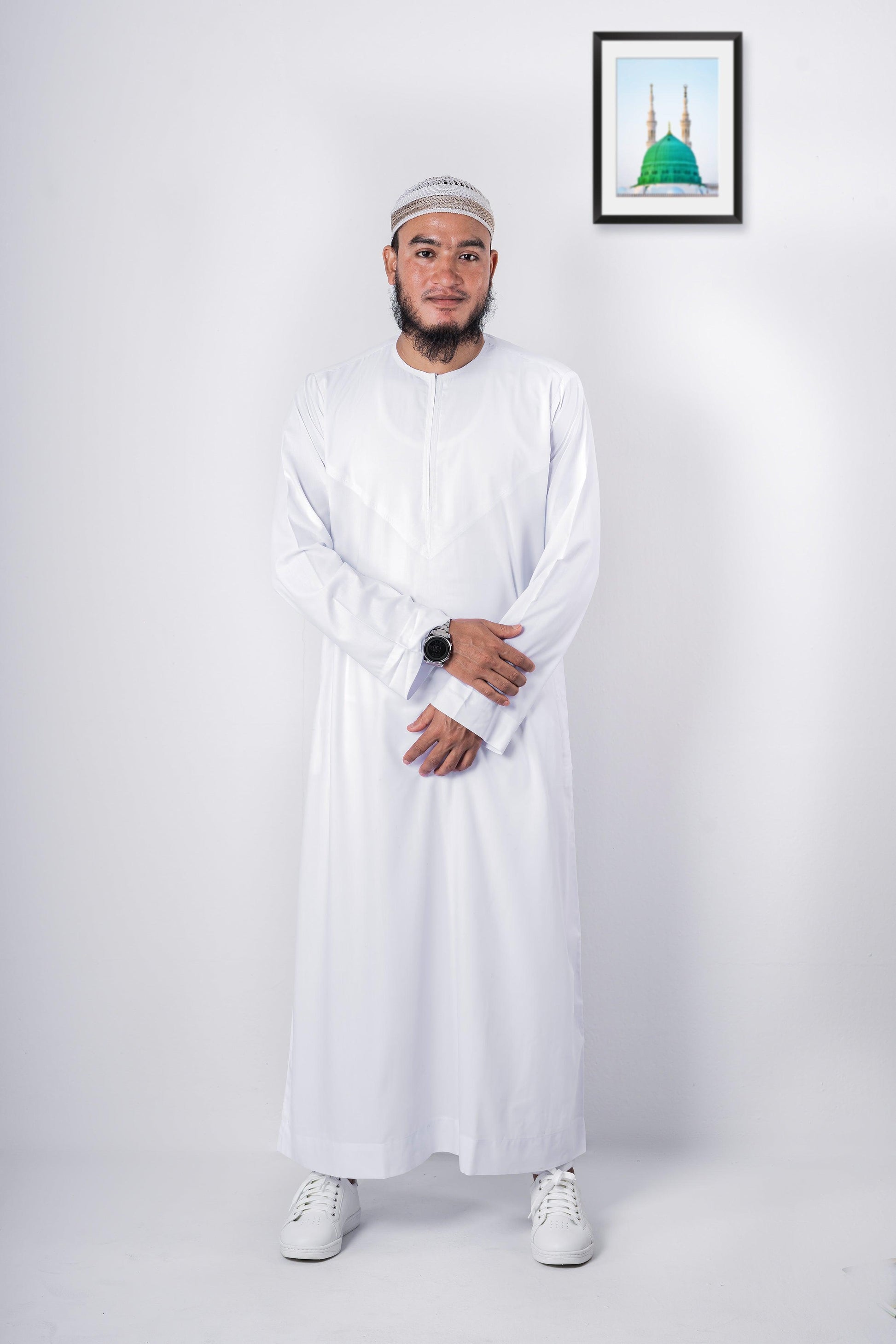 White Emirati thobe | Thobe for men | Modest Crew Neck jubba - Sunaan